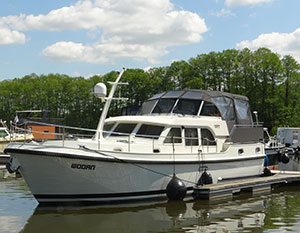 Wodan am Anleger mit Verdeck