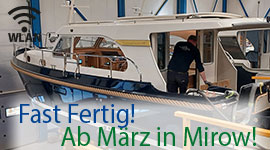 Linssen GS 30.0 Sedan »Amy« in Fahrt von links nach rechts vor fahrend