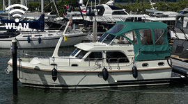 Linssen GS 30.9 AC in Fahrt von links nach rechts